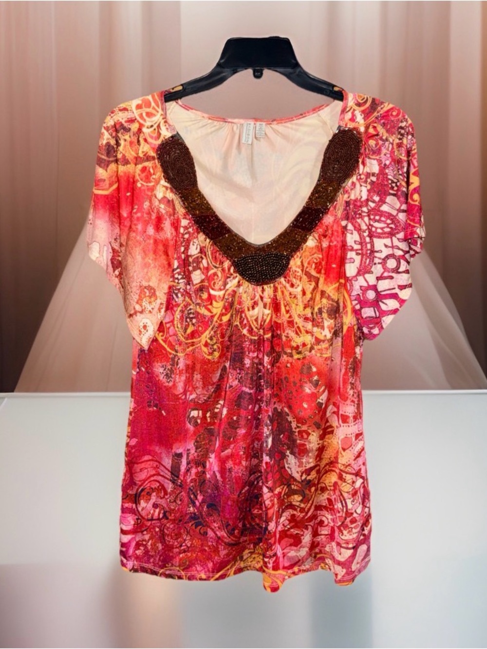 NwoT Madison Women’s Beaded V-Neck Floral Tunic-Pink & Red Abstract Print-M-EC